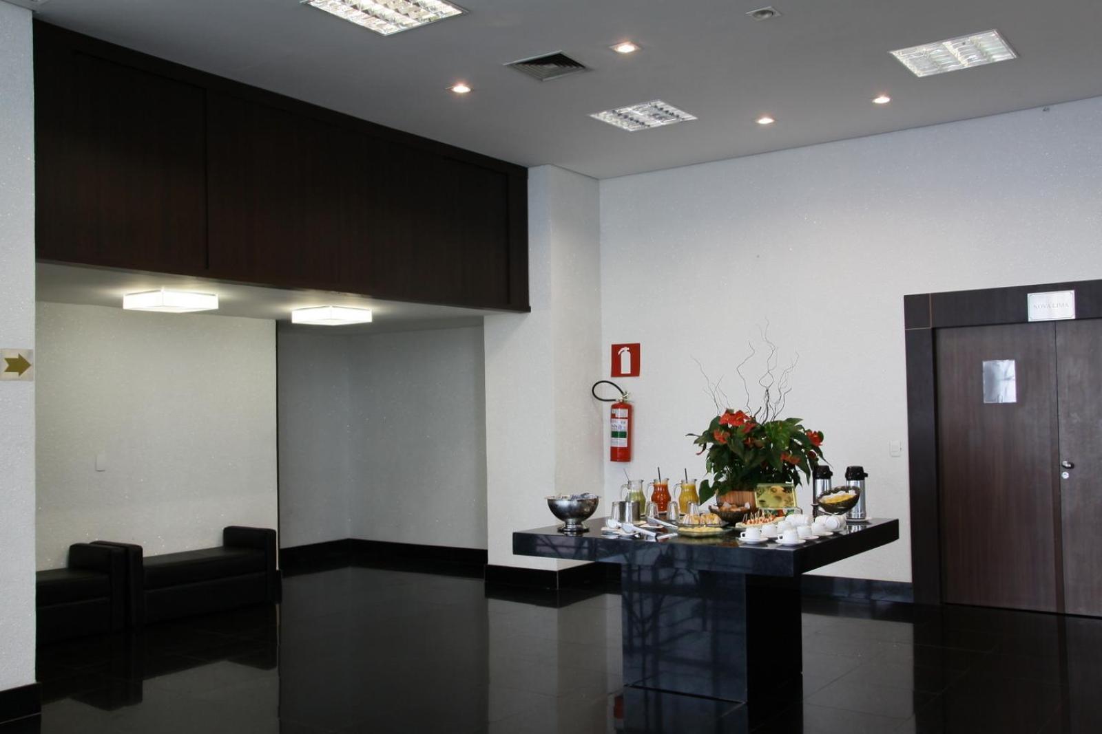 Piemonte Hotel Нова-Лима Экстерьер фото